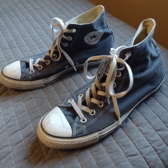 Lot of 2/ 2 Pairs of Converse All Stars Size 9.5 Navy Blue and Maroon - Picture 2 of 7